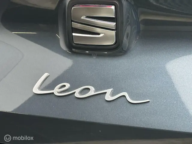 SEAT Leon Sportstourer 1.5 eTSI FR Business 2024 Benzine 9