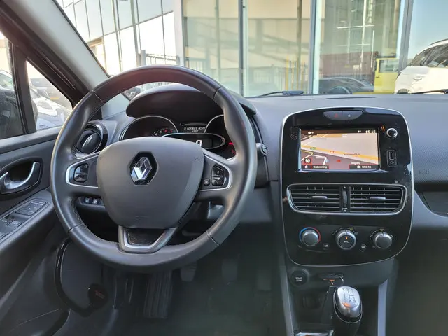 Renault Clio Estate 0.9 TCe Limited 2019 Benzine 10