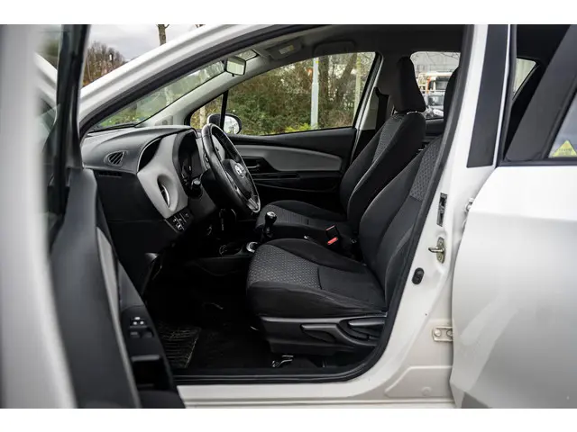 Toyota Yaris 1.0 VVT-i Trend 2015 Benzine 15