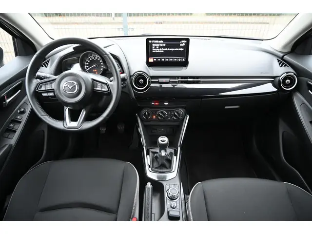 Mazda 2 SkyActiv-G 75 6MT Centre-Line 2024 Benzine 11