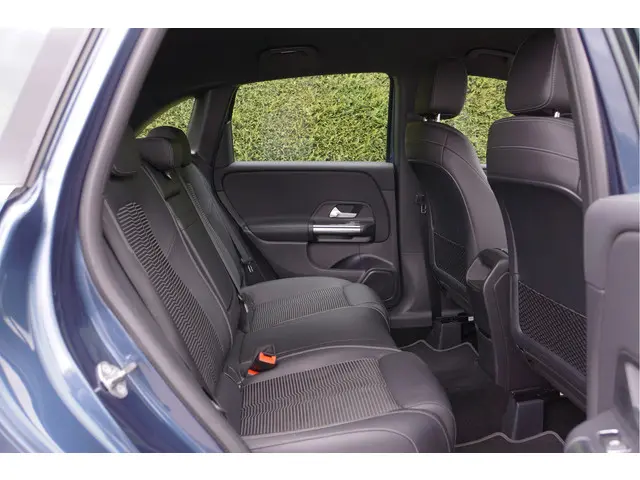 Mercedes-Benz B-Klasse B 200 2019 Benzine 30