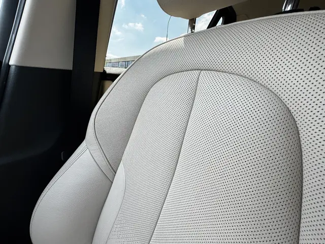 BMW X1 xDrive20i High Executive 2018 Benzine 21