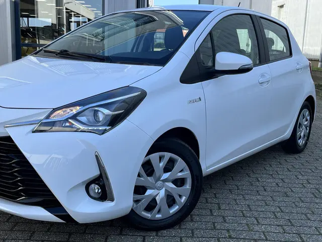 Toyota Yaris 1.5 Hybrid Active 2019 Hybride Benzine 38