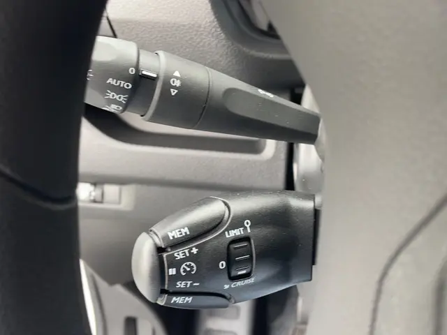 Toyota ProAce Worker 2.0 D-4D Live Long 2023 Diesel 13