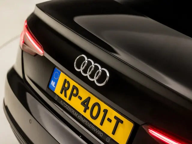 Audi A4 Limousine 1.4 TFSI S-Line Sport 2018 Benzine 28