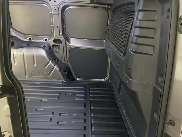 Volkswagen Caddy Cargo 2021 Diesel 13