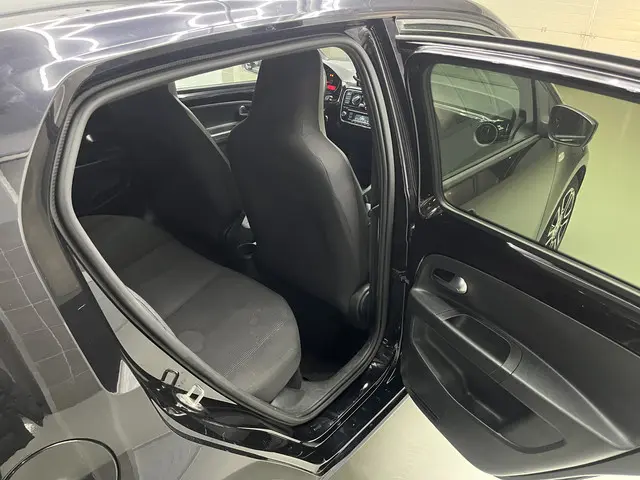 Volkswagen up! 1.0 high up! BlueMotion 2016 Benzine 10