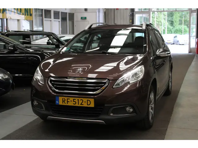 Peugeot 2008 1.2 VTi Allure 2013 Benzine 24
