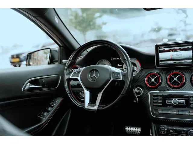 Mercedes-Benz A-Klasse 250 Sport 2012 Benzine 14