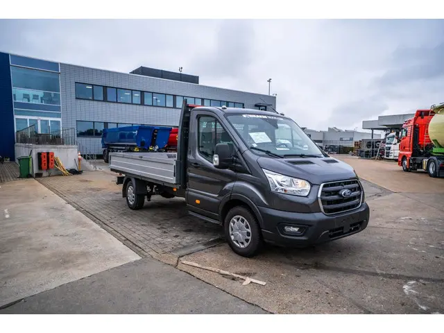 Ford Transit 2.0 TDCI 2022 Diesel 2