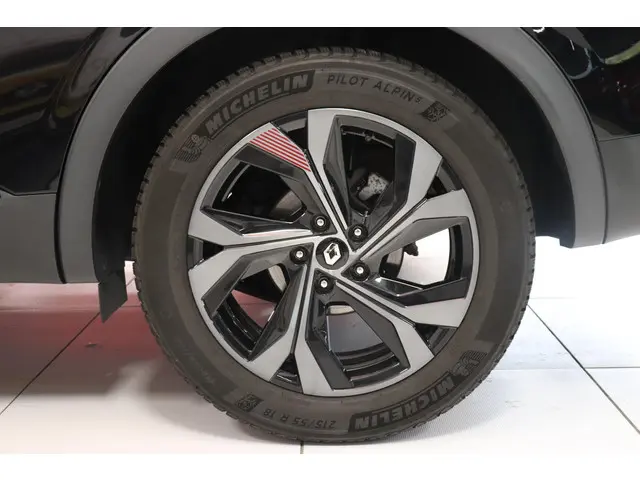 Renault Arkana 1.3 mild hybrid 160 R.S. line 2023 Benzine 29