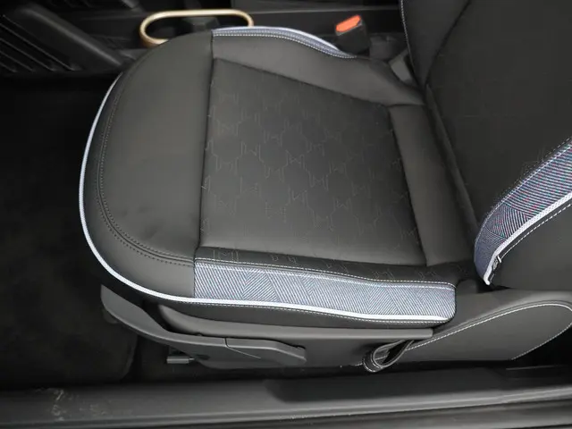 MINI 3-Deurs Cooper E Classic + L-pakket 2025 Elektrisch 12