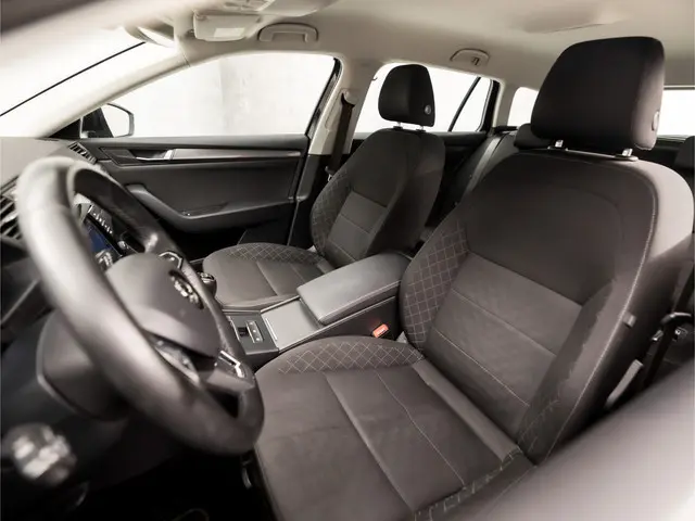 Škoda Superb Combi 1.6 TDI Sportline 2016 Diesel 11