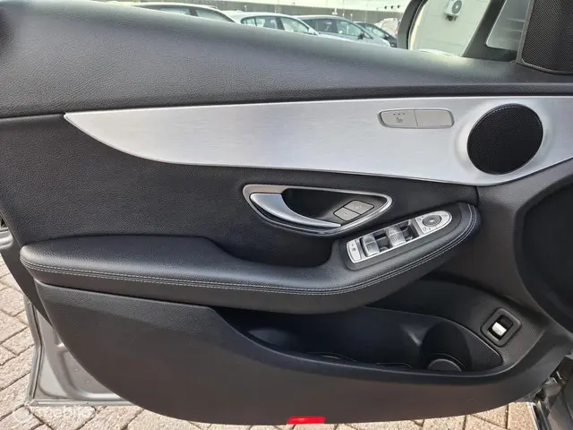 Mercedes-Benz C-Klasse 180 Prestige 2016 Benzine 21