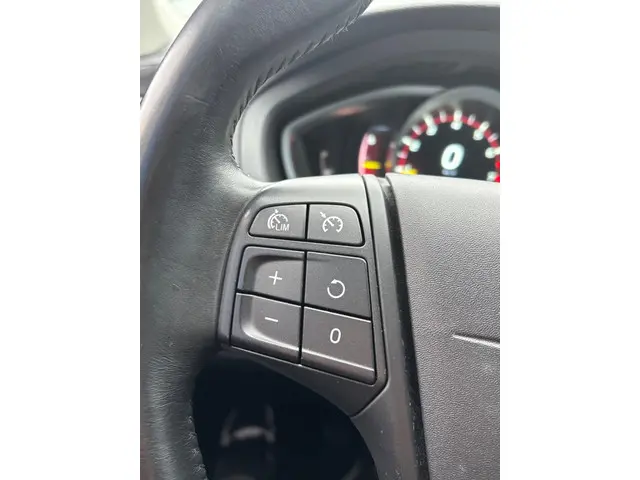 Volvo V40 1.6 T2 Kinetic 2015 Benzine 9