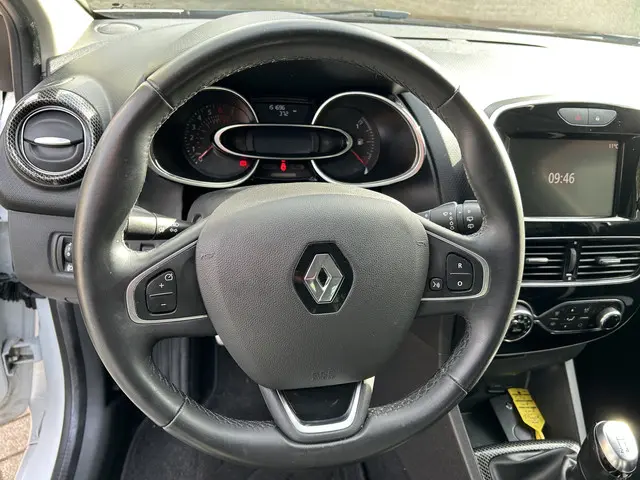Renault Clio 0.9 TCe Bose 2018 Benzine 17