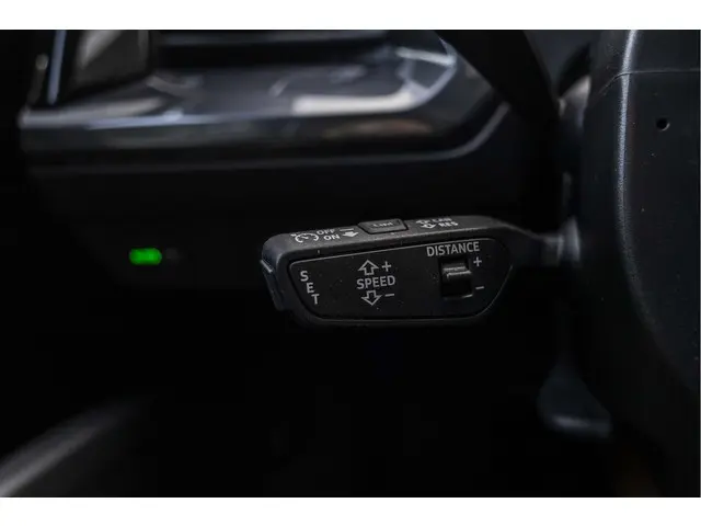 Audi Q4 e-tron 35 S edition 55 kWh 2022 Elektrisch 36