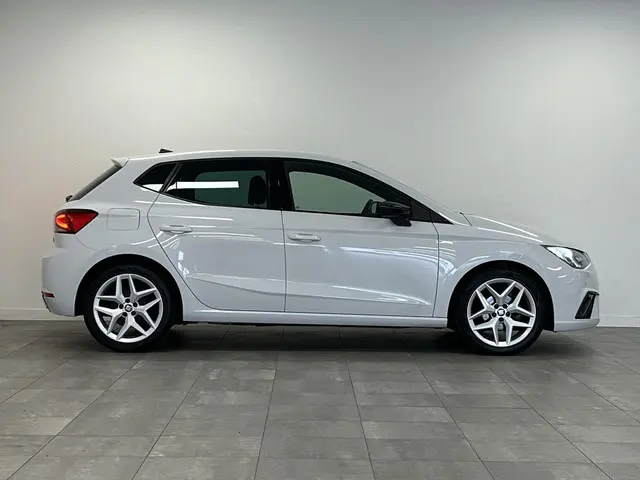 SEAT Ibiza 1.0 TSI FR Business Intense 2020 Benzine 20