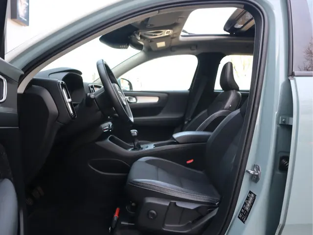 Volvo XC40 1.5 T3 Momentum 2019 Benzine 12