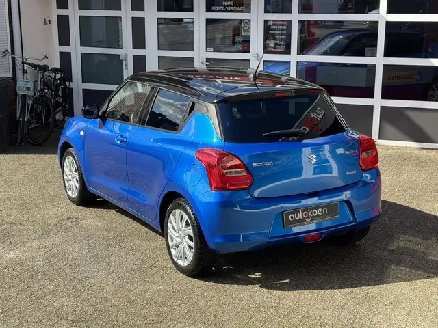 Suzuki Swift 1.2 Select Smart Hybrid 2022 Benzine 9