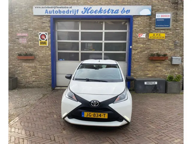 Toyota Aygo 1.0 VVT-i x-now 2016 Benzine 5