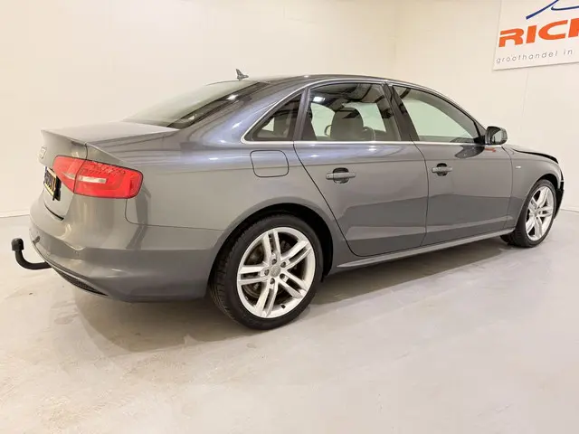 Audi A4 Sedan 1.8 TFSI S Edition Automaat 2015 Benzine 28