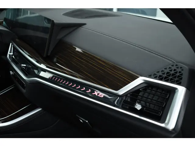 BMW X5 xDrive50e M-Sport 2023 Hybride Benzine 95