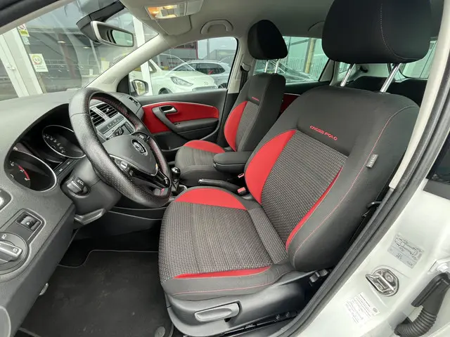 Volkswagen Polo 1.2 TSI Cross 2014 Benzine 4