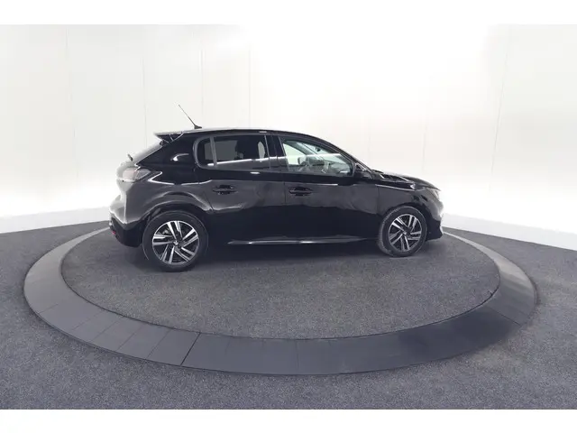 Peugeot 208 PureTech 100 Allure Pack 2023 Benzine 9