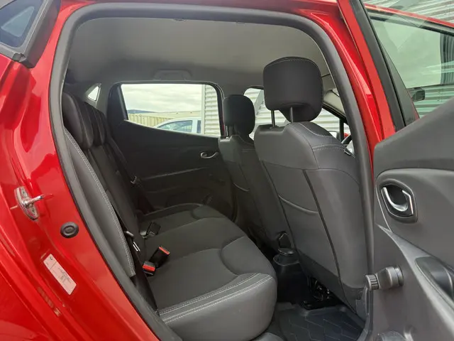 Renault Clio 0.9 TCe Limited 2018 Benzine 12