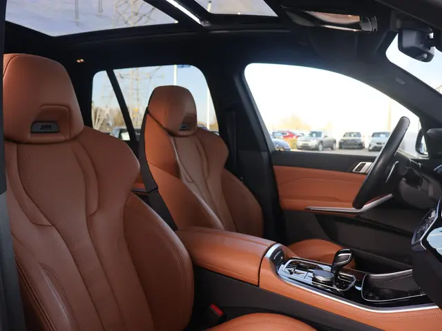 BMW X5 xDrive45e High Executive 2022 Hybride Benzine 12