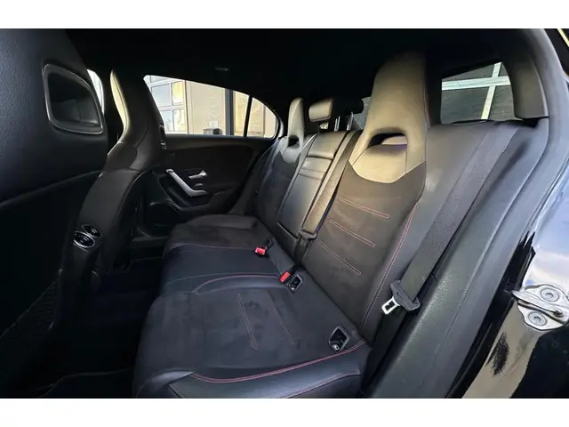 Mercedes-Benz A-Klasse 200 Bns Sol. AMG 2018 Benzine 21