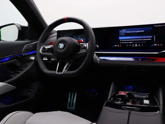 BMW M5 Sedan 2025 Hybride Benzine 6