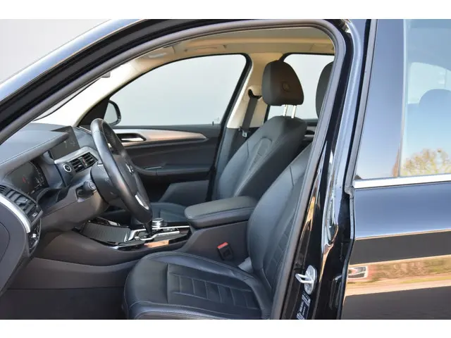 BMW X3 xDrive30e eDrive Edition 2021 Hybride Benzine 12