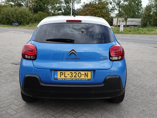 Citroën C3 1.2 PureTech 82PK Shine 2017 Benzine 4