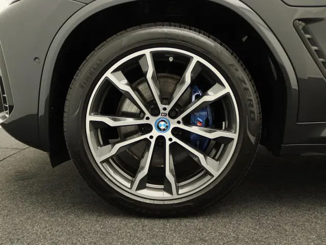 BMW X3 xDrive30e 2022 Hybride Benzine 8