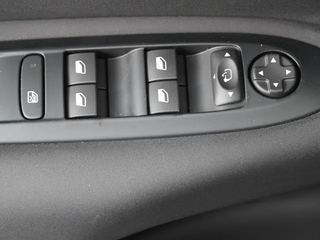 Citroën C4 1.2 PureTech Feel Collection 2015 Benzine 13