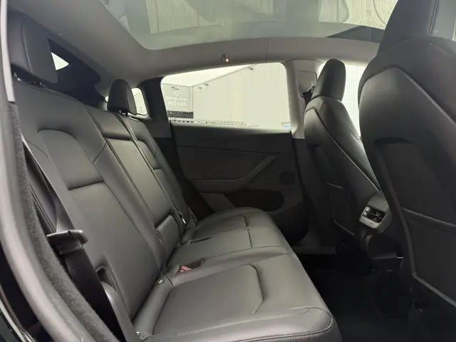 Tesla Model Y Long Range AWD Dual 2024 Elektrisch 15