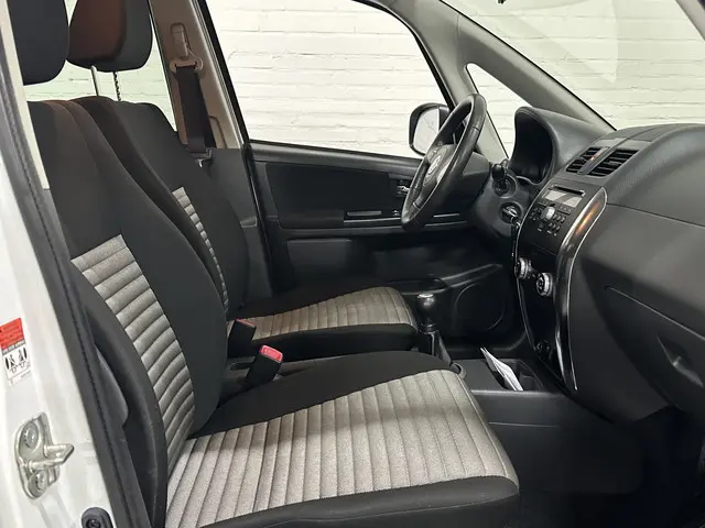 Fiat Sedici 1.6-16V Emotion 2014 Benzine 13