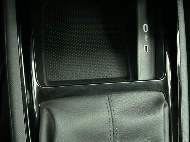 Škoda Kamiq 1.0 TSI Business Edition DSG 2025 Benzine 27