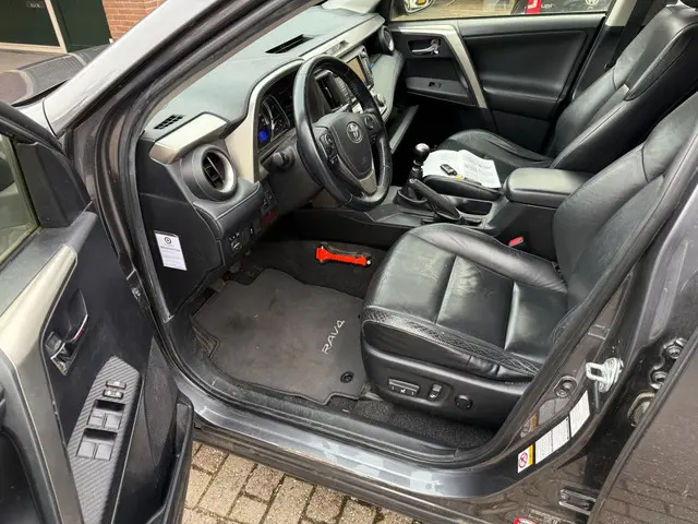 Toyota RAV4 2.0 Executive Business 4WD 2014 Benzine 4