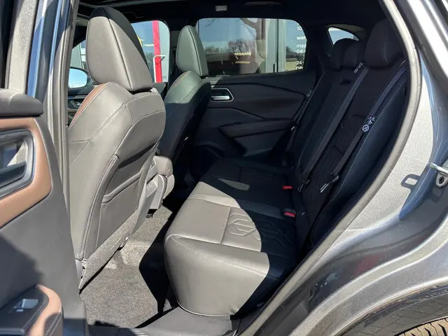 Nissan QASHQAI MHEV 140 MT Tekna 2025 Benzine 8