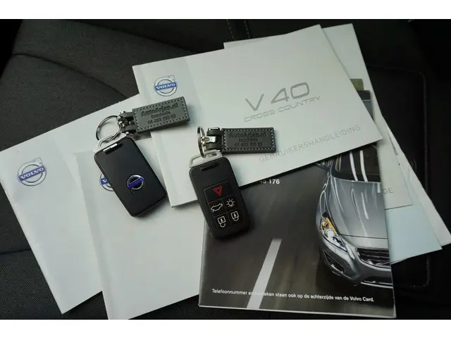 Volvo V40 Cross Country 1.6 T4 Momentum 2014 Benzine 26