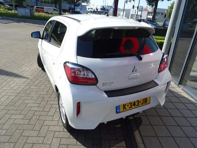 Mitsubishi Space Star 1.2 Active 2021 Benzine 6