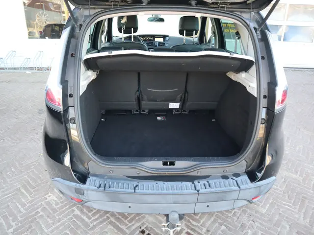 Renault Scénic 1.2 TCe 130 PK Bose 2014 Benzine 13