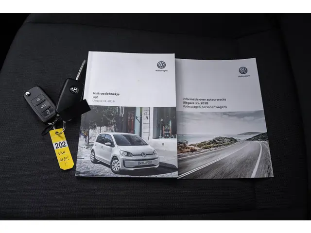 Volkswagen up! 1.0 BMT move up! 2019 Benzine 36