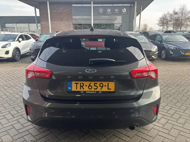 Ford Focus 1.0 EcoBoost Titanium Business 2018 Benzine 6