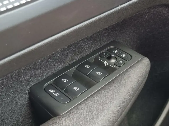 Volvo XC40 2.0 T5 AWD R-Design | PANO | LED | H&K | 2020 Benzine 19