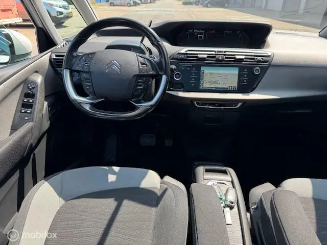 Citroën Grand C4 Picasso 1.6 e-THP Business 2016 Benzine 19