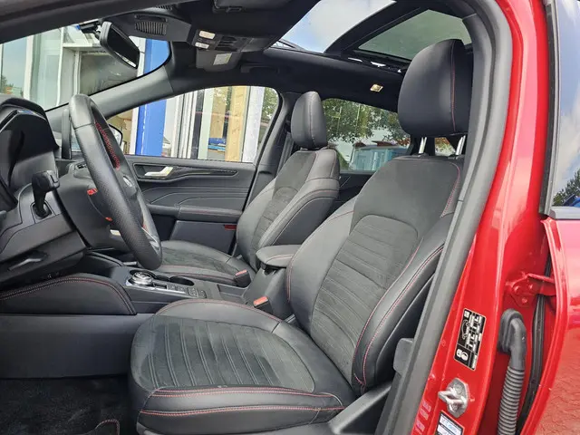 Ford Kuga 2.5 PHEV ST-Line X 2021 Hybride Benzine 29
